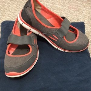 Sketchers (very gently worn)